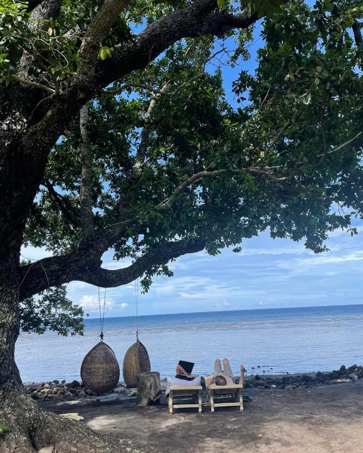 مبيت وإفطار مامباجاو Borbon'S Treehouse By The Sea المظهر الخارجي الصورة